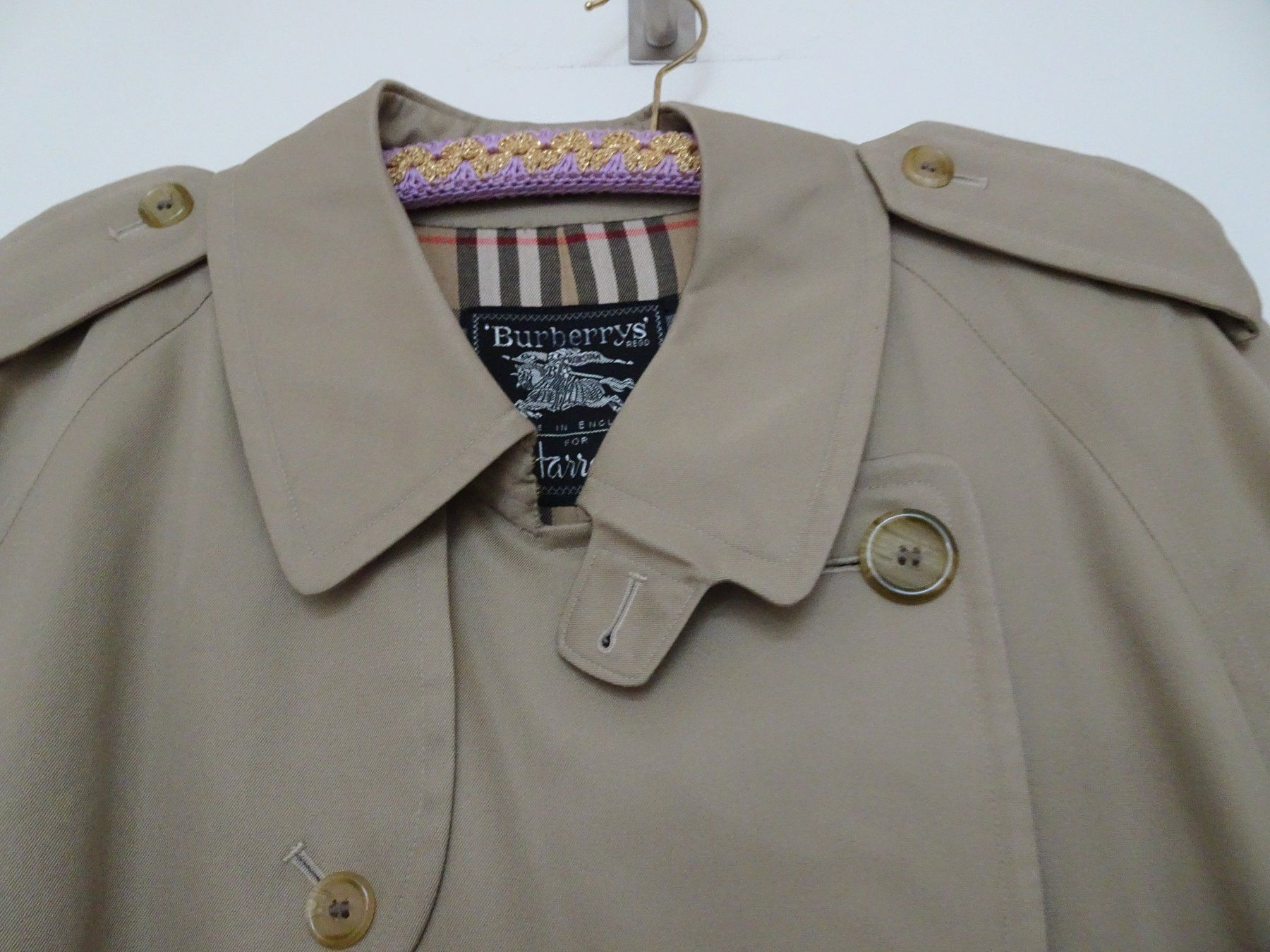 Burberry Cappotti: Burberry Herren-Trenchcoat vintage lang  Grösse 54 – Usato da Locarno venduto da Sicabe 1