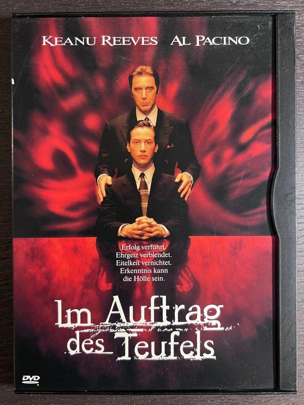 Tutti i DVDs: Im Auftrag des Teufels – Usato da Zürich venduto da FilmFreunde