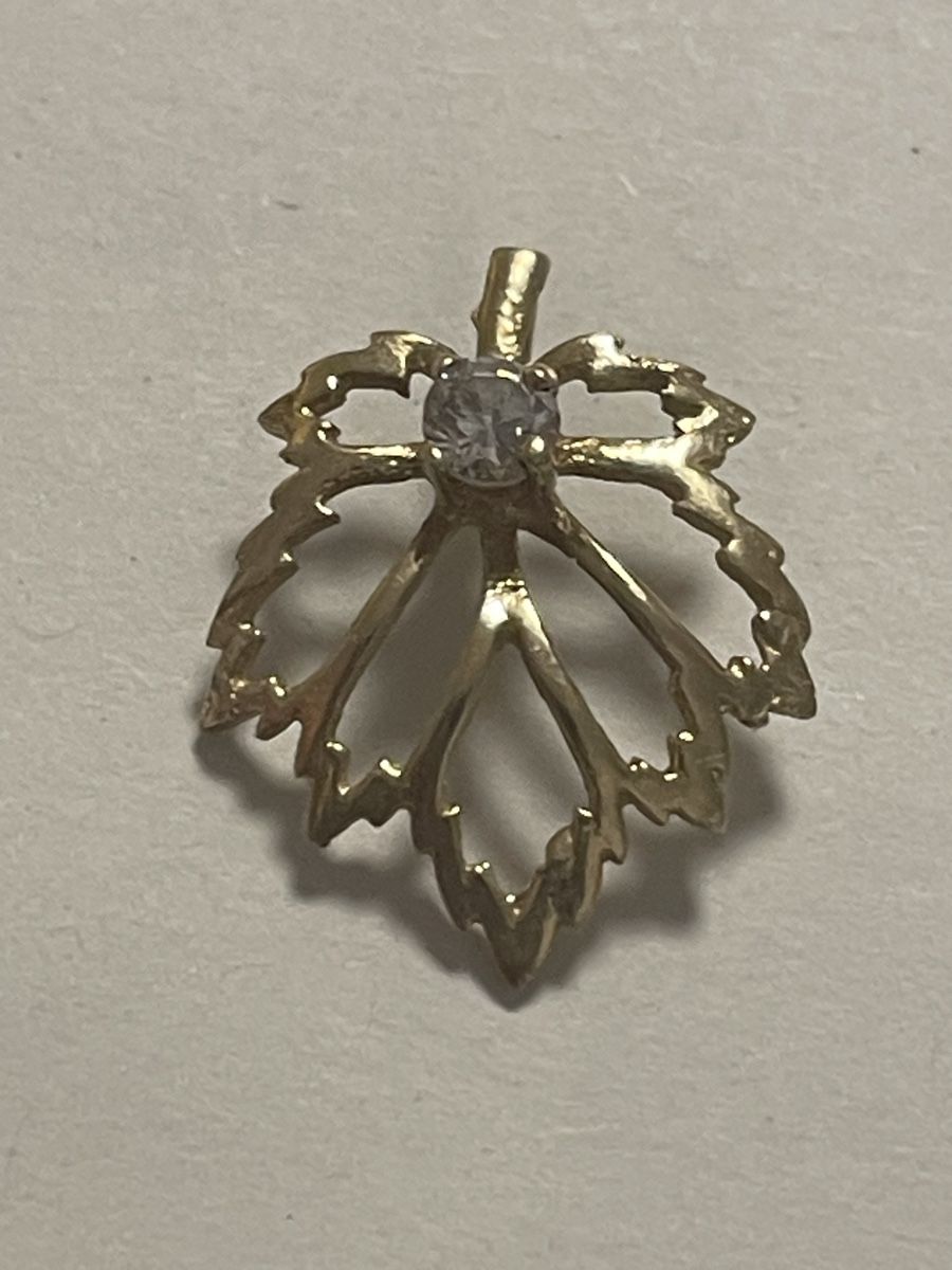 Ciondoli: Pendentif, en or – Usato da Montreux venduto da Pipo7878