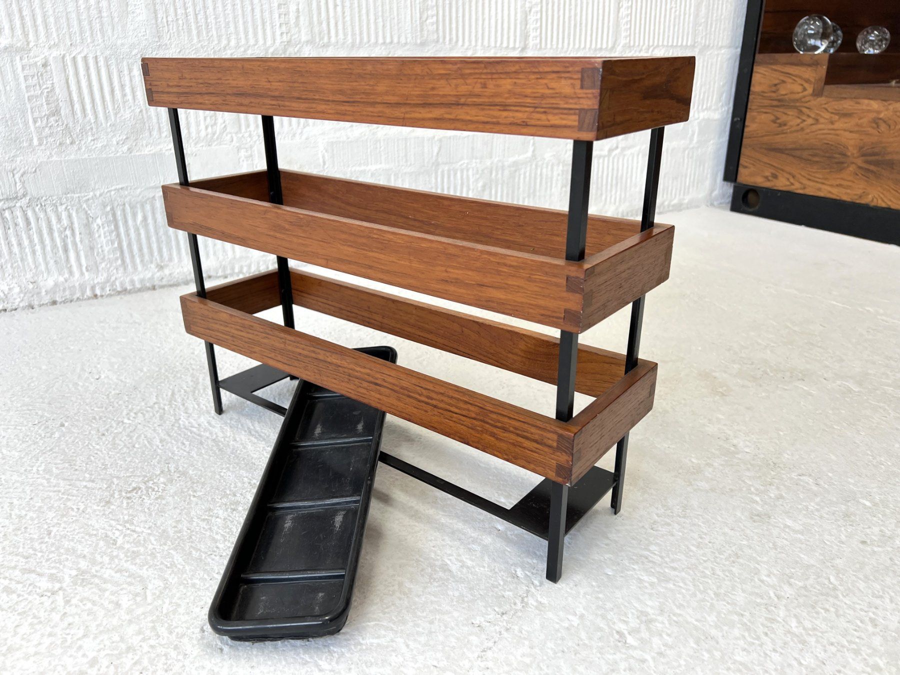 Sonstige Büroeinrichtungen: Vintage Teak - Schirmständer – Gebraucht aus Walzenhausen von stilvollwohnen 9