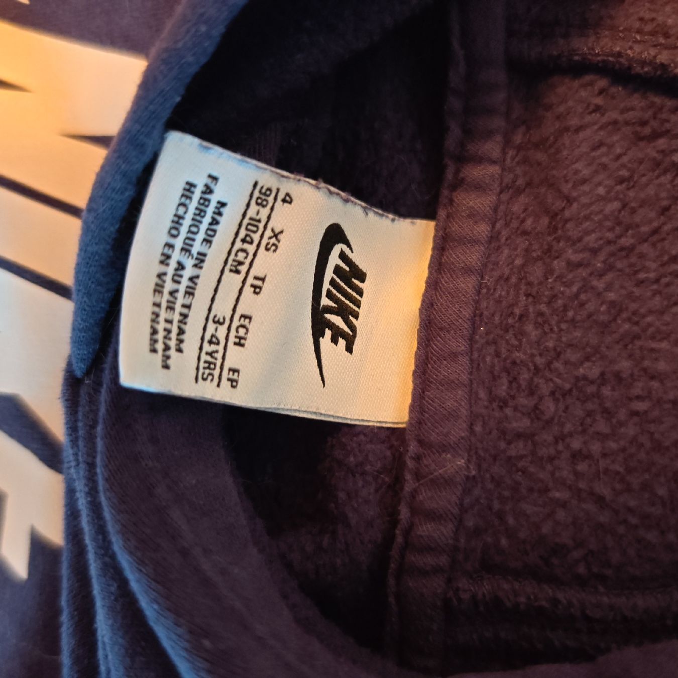 Maglioni & Felpe: Nike Kapuzenpullover Gr. 98-104, Dunkelblau – Usato da Seon venduto da Rambo811 1