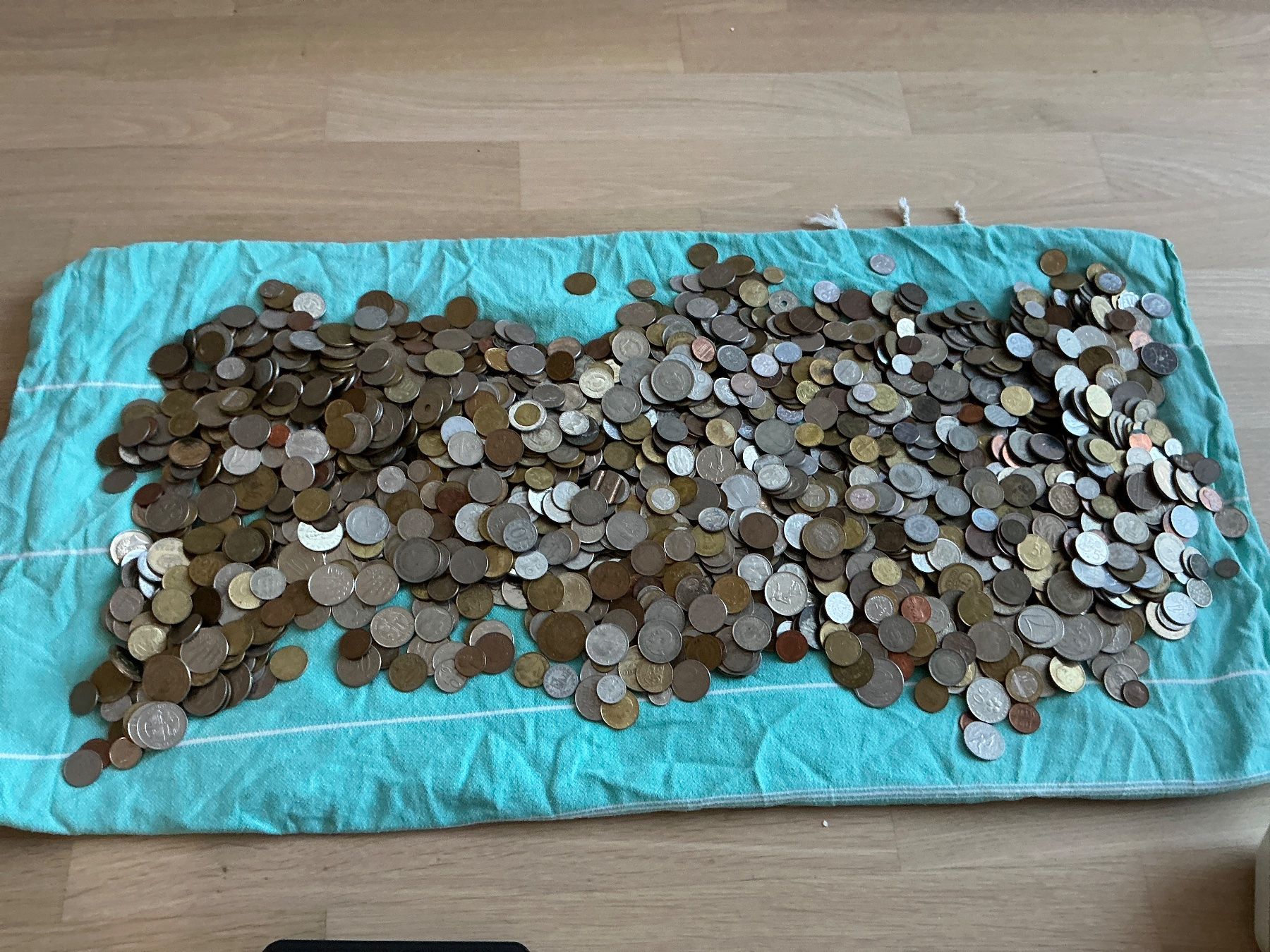 Tutti le monete: 9 Kg weltweit Lot B – Usato da Dietikon venduto da Numi2000