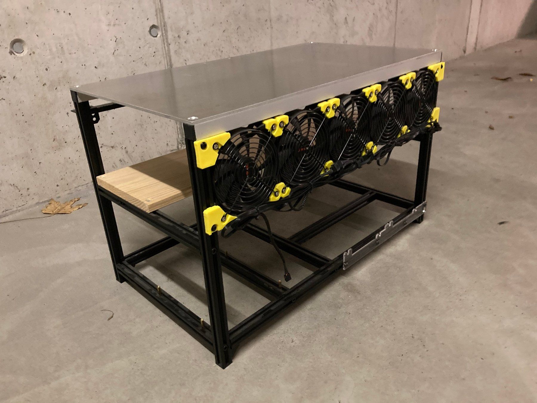 Coin Miner: Mining Rig Frame Veddha Minercase mit Aluminium Deckel – Usato da Wettingen venduto da Schabernack_sam 3
