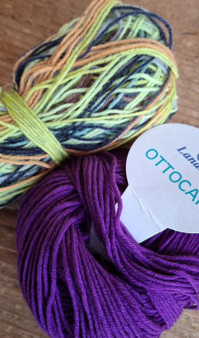 Copricapi, berretti & cappellini: Mütze Beanie "Planetarium2"   handgestrickt   NEU – Nuovo (secondo la descrizione) da Langenthal venduto da Handstrick 9