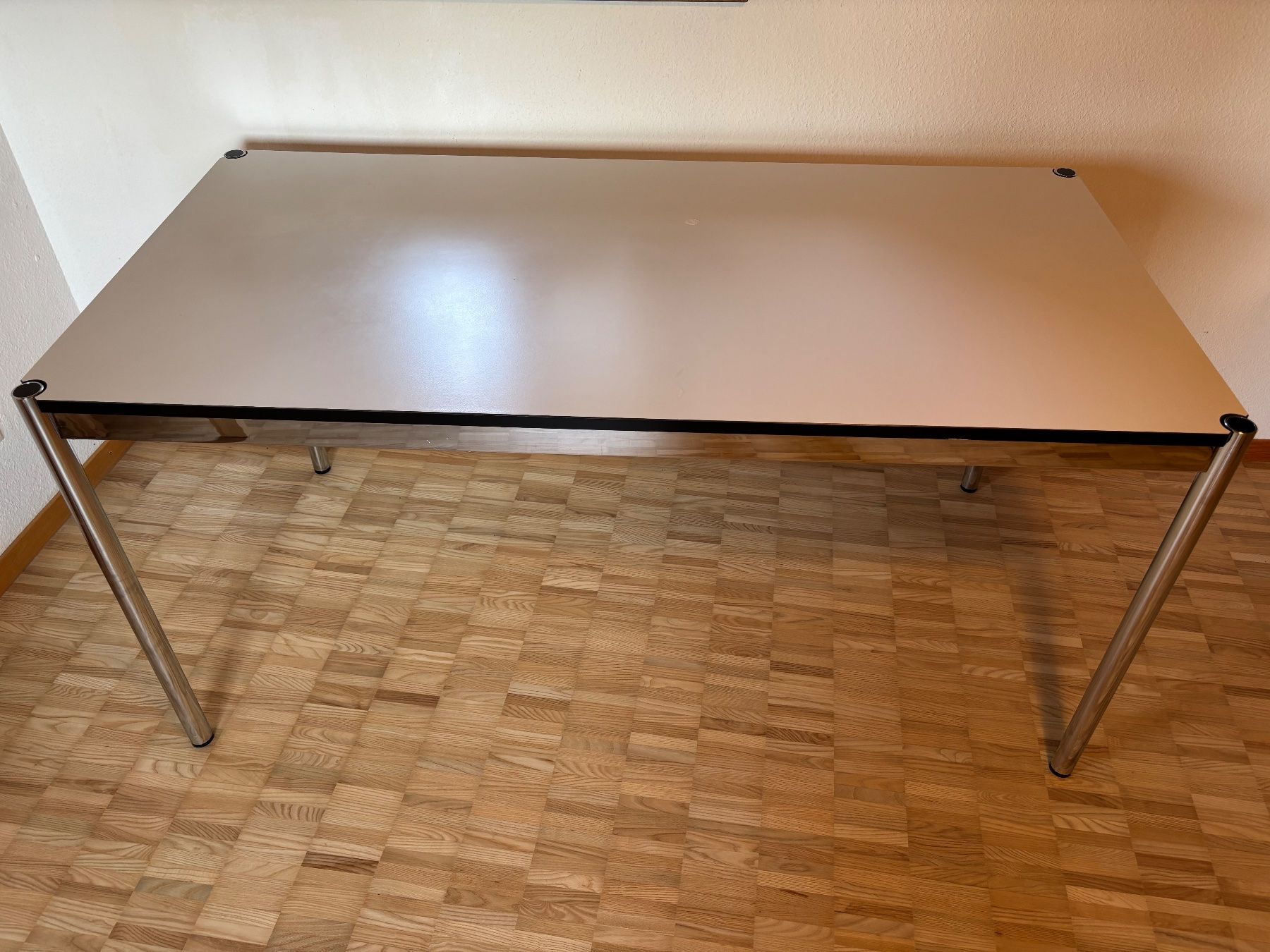 USM Bureaux: USM Haller Schreibtisch – D'occasion à Feldbach par Olive1 2