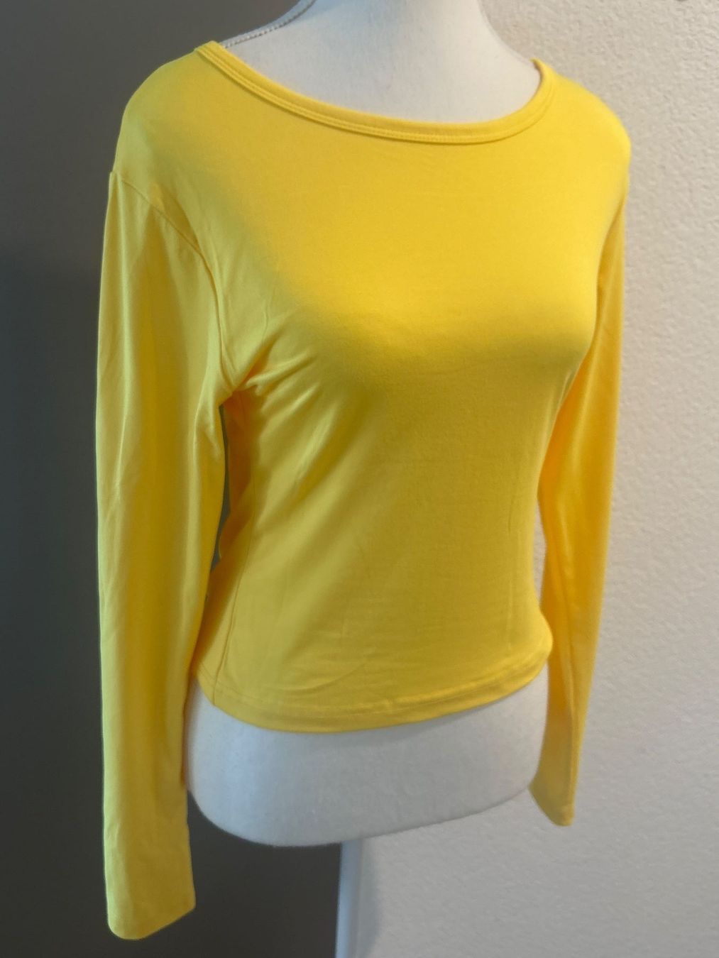 Pulls & Sweat-shirts: Damen Langarmshirt gelb Gr. M – D'occasion à Brunnen par Nala2929 1