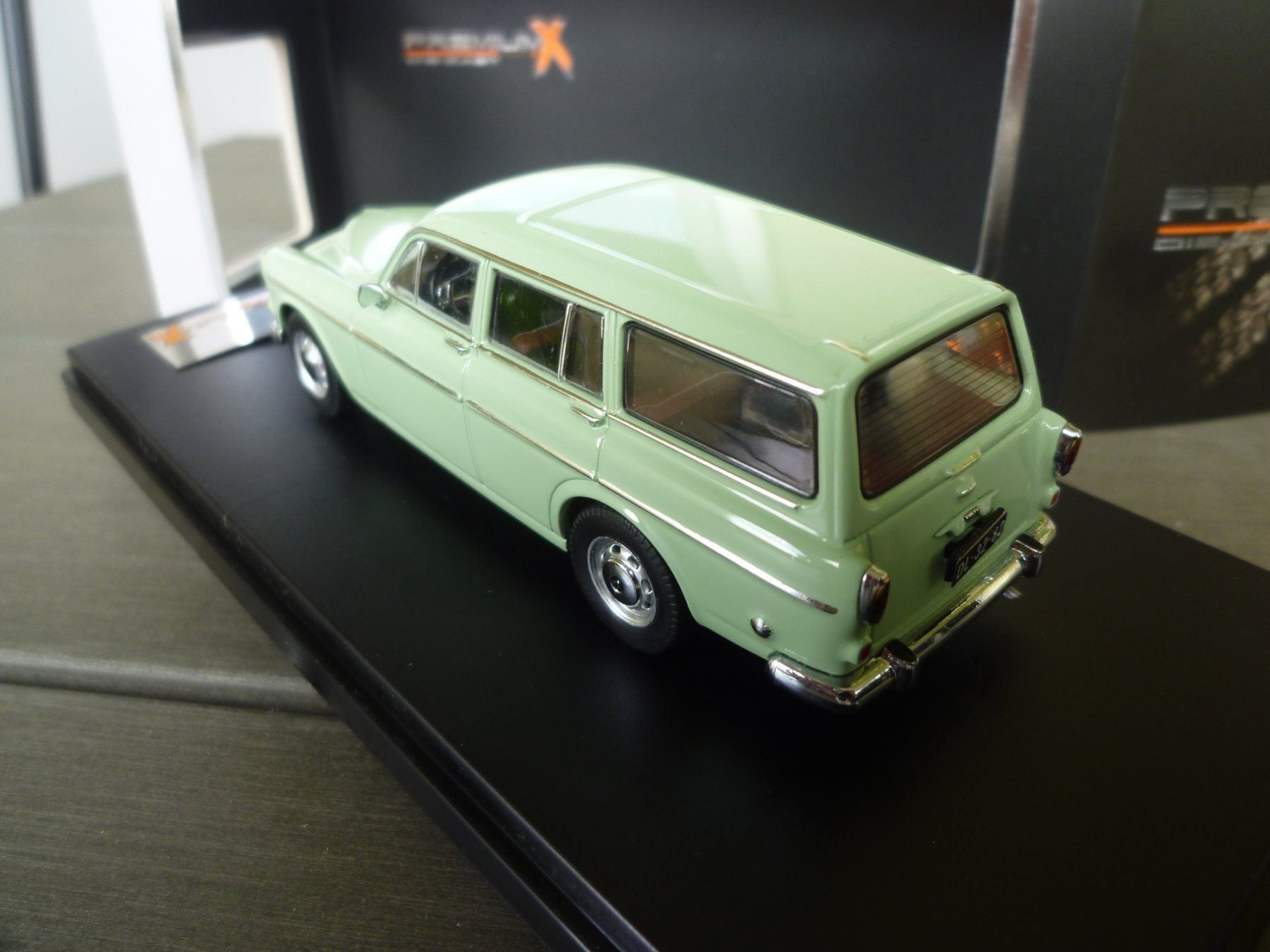 Modellini d'auto: Volvo 220 Amazon (1962) – Nuovo e nell'imballaggio originale da Flawil venduto da Imperiosud 3