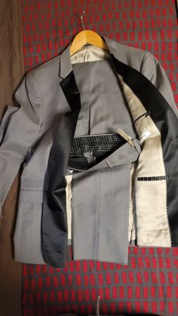 Costume homme  2 piece élégant, gris, Fabriqué en Italie👔 .