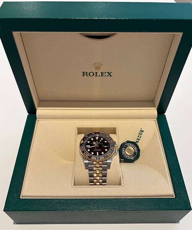 Rolex Uhren: Rolex GMT-Master II 40mm Ref. 126713GRNR – Gebraucht aus Schwyz von Nowre 1