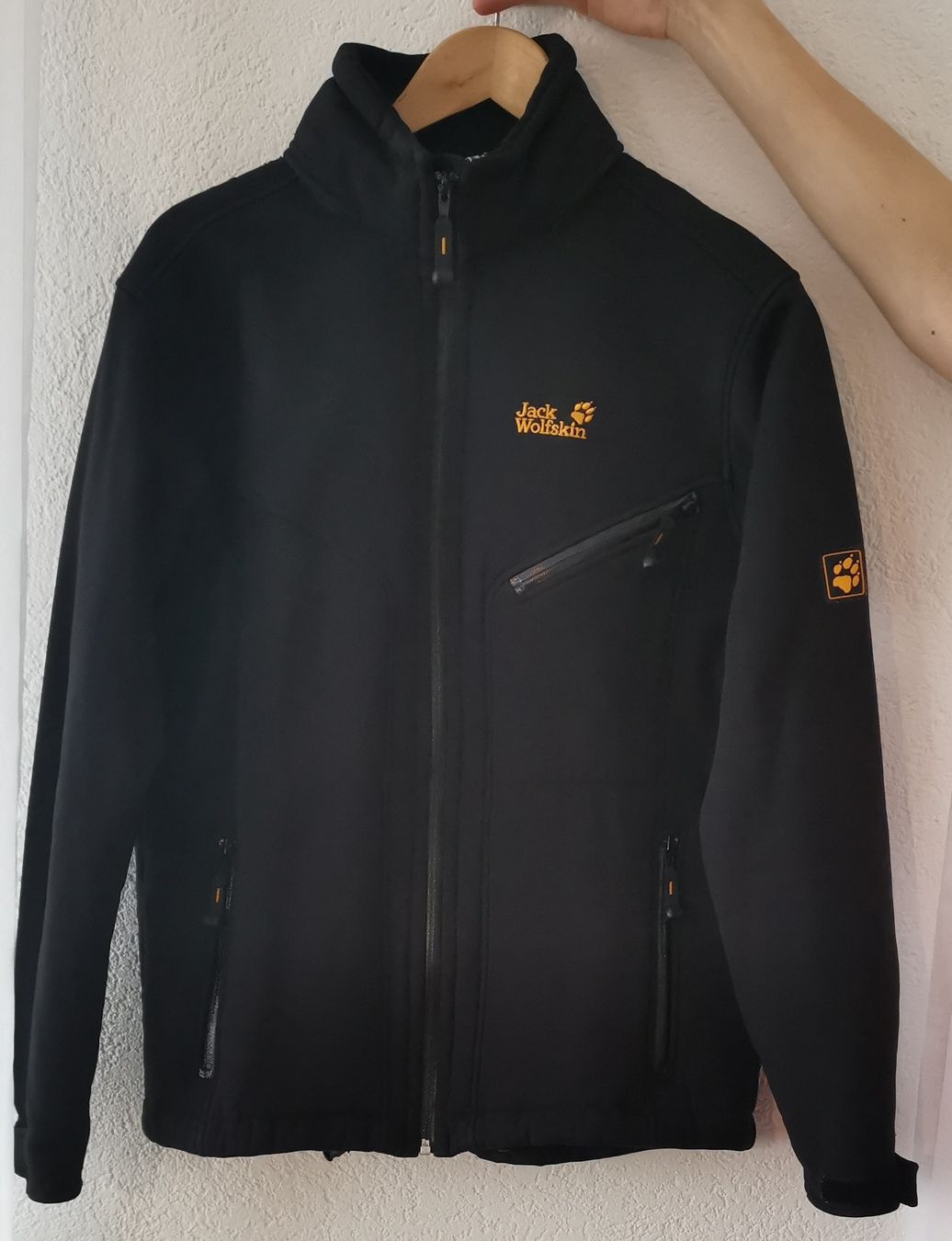 Jack Wolfskin Giacche: Schwarze Softshelljacke Jack Wolfskin – Usato da Uetendorf venduto da Timo2022