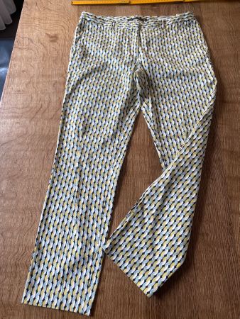 ZARA HOSE GR.40/M gemustert wellenartig / eventuell 7/8
