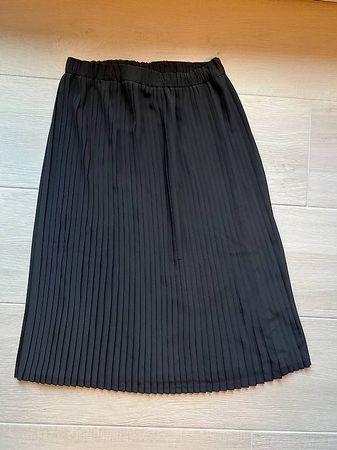 Jupe plissée noire  Devemois Paris  Taille 38