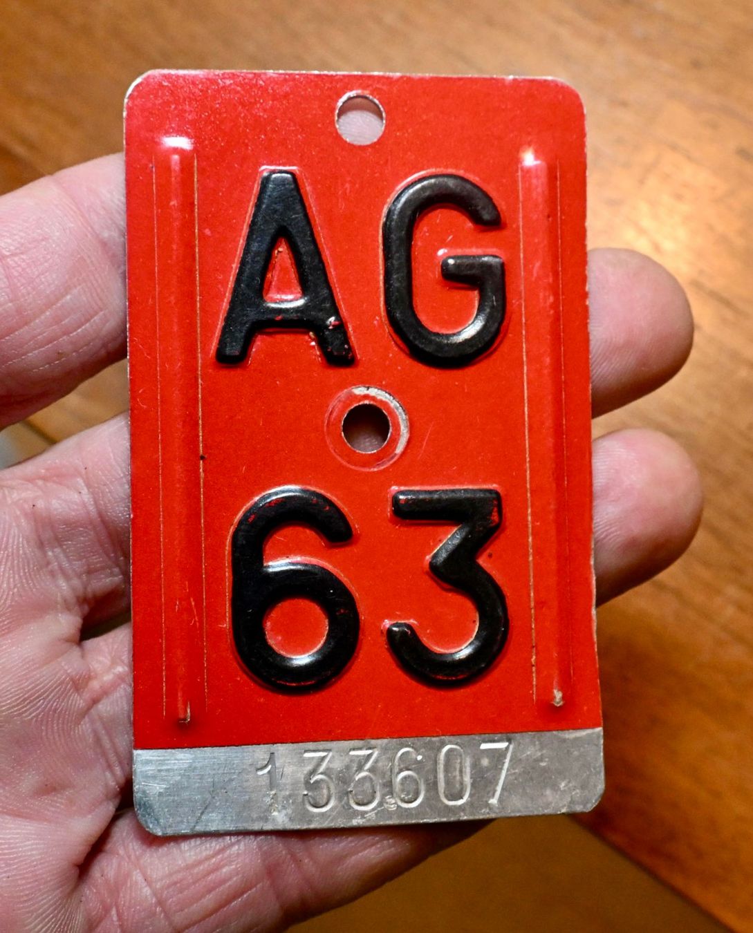 Insegne: Velonummer AG 63 von 1963 - Aargau 133607 – Usato da Pfaffhausen venduto da mono_rec 1