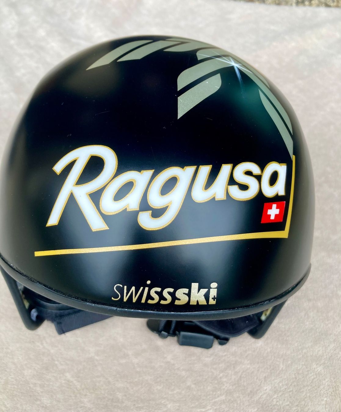 Caschi: Casco originale di Lara Gut-Behrami – Usato da Torricella venduto da non_t6pd 2