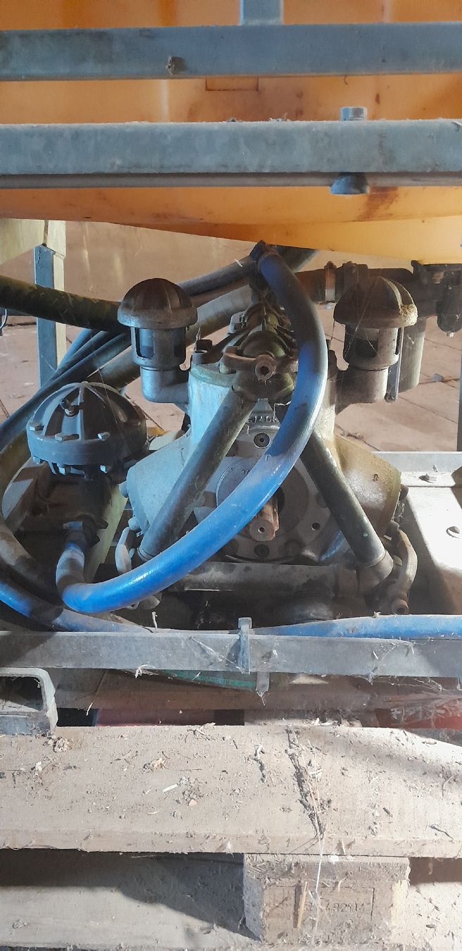 Birchmeier Tutte le macchine: Feldspritze Birchmeier   – Usato da Langnau i. E. venduto da subaru_94 3