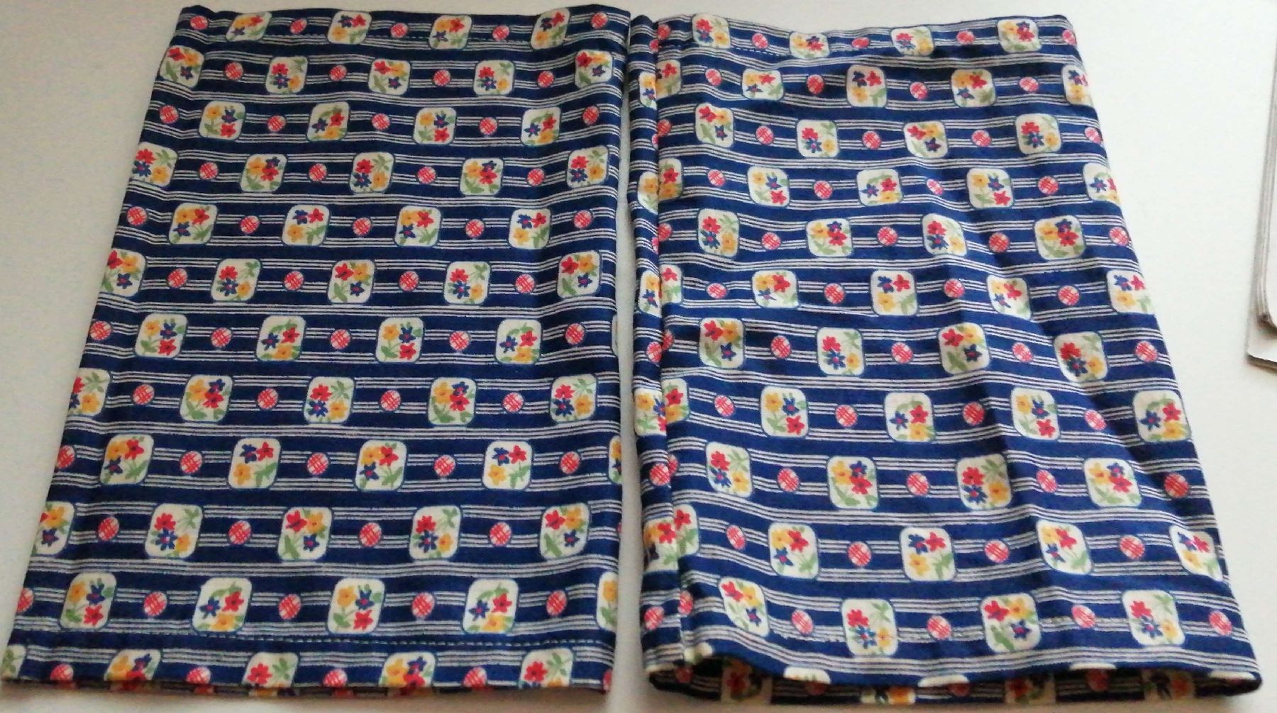 Altro in  Abbigliamento & Accessori: Armstulpen mit Blumenmuster, selbst genäht – Nuovo (secondo la descrizione) da Honau venduto da holunder3 4