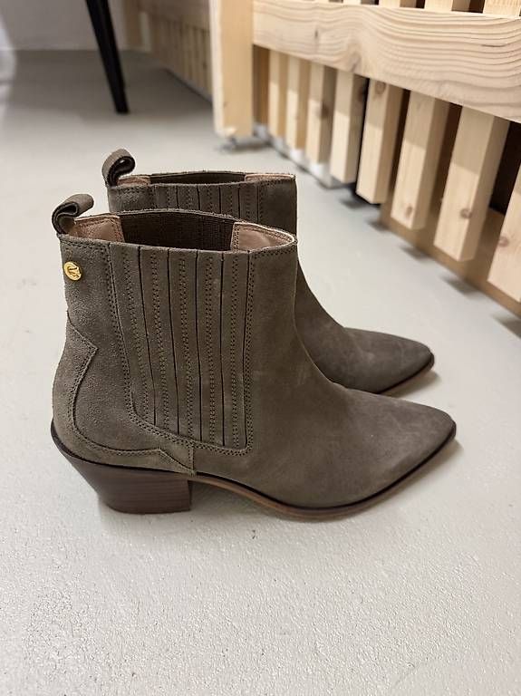 Scarpe da donna: Stiefeletten Wildleder – Usato da Zürich venduto da dzoz