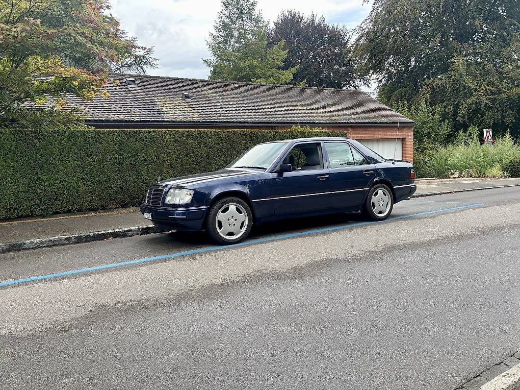 Automobili: Mercedes e klasse e 220 w124 – Usato da Dornach venduto da serge025