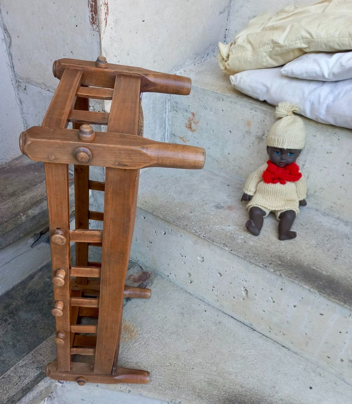 Bambole: antikes Puppenbett mit Ratti Puppe – Usato da Burgdorf venduto da glasrabe01 1