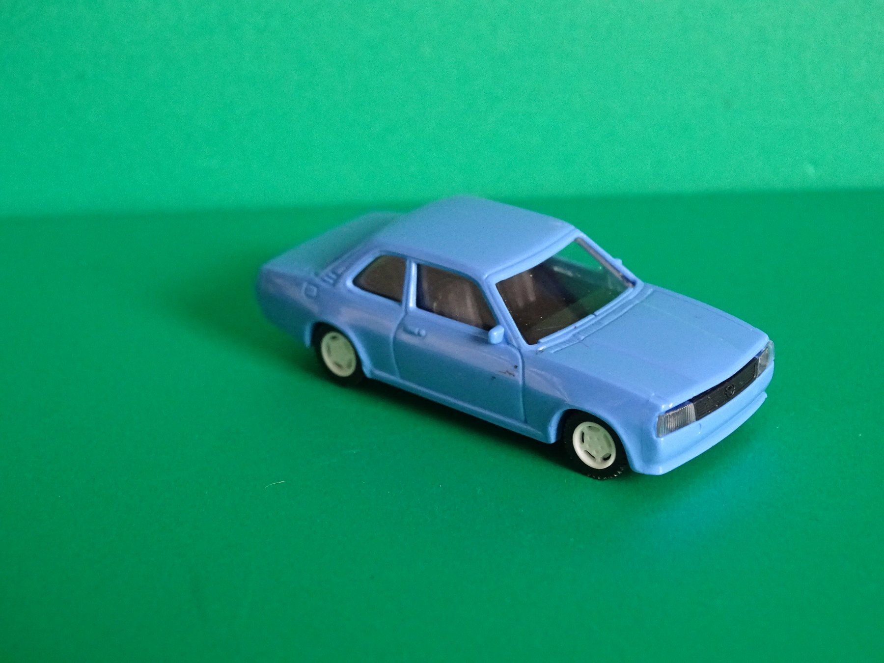 Opel Modellini d'auto: Opel Ascona von Euro Model 1/87 – Usato da Bretzwil venduto da Meex 1