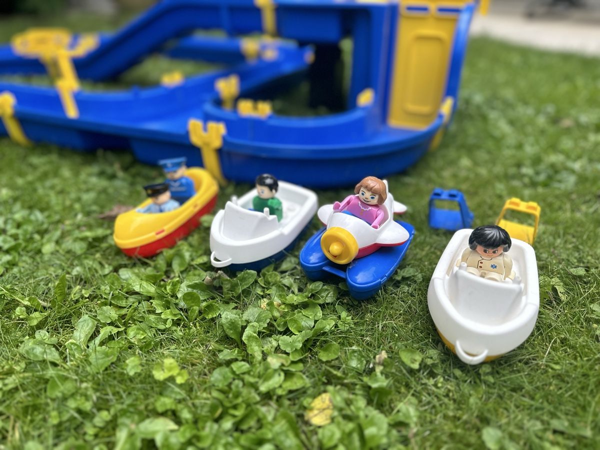 Giocattoli: Waterplay Wasserbahn – Usato da Andelfingen venduto da Bastelgruppe 1