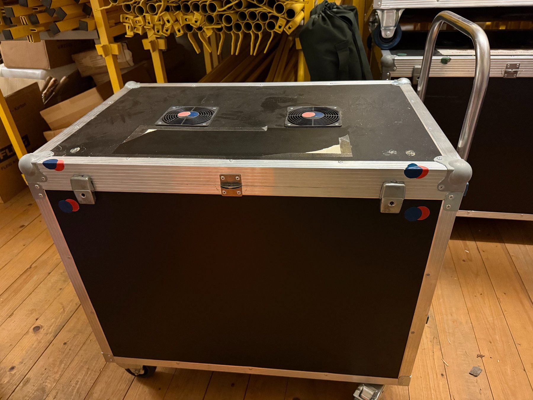 Banconi: Rollwagen mit integriertem Powermanagment und Ventilation – Usato da Arlesheim venduto da Raphaelkoch