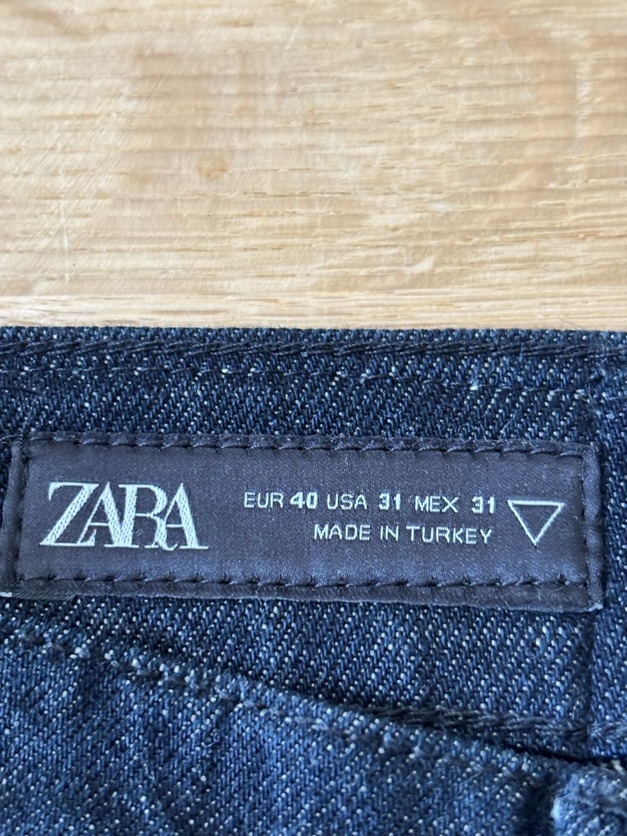 Zara Jeans: Zara jean dunkelblau 40 – D'occasion à Fribourg par dafral 2