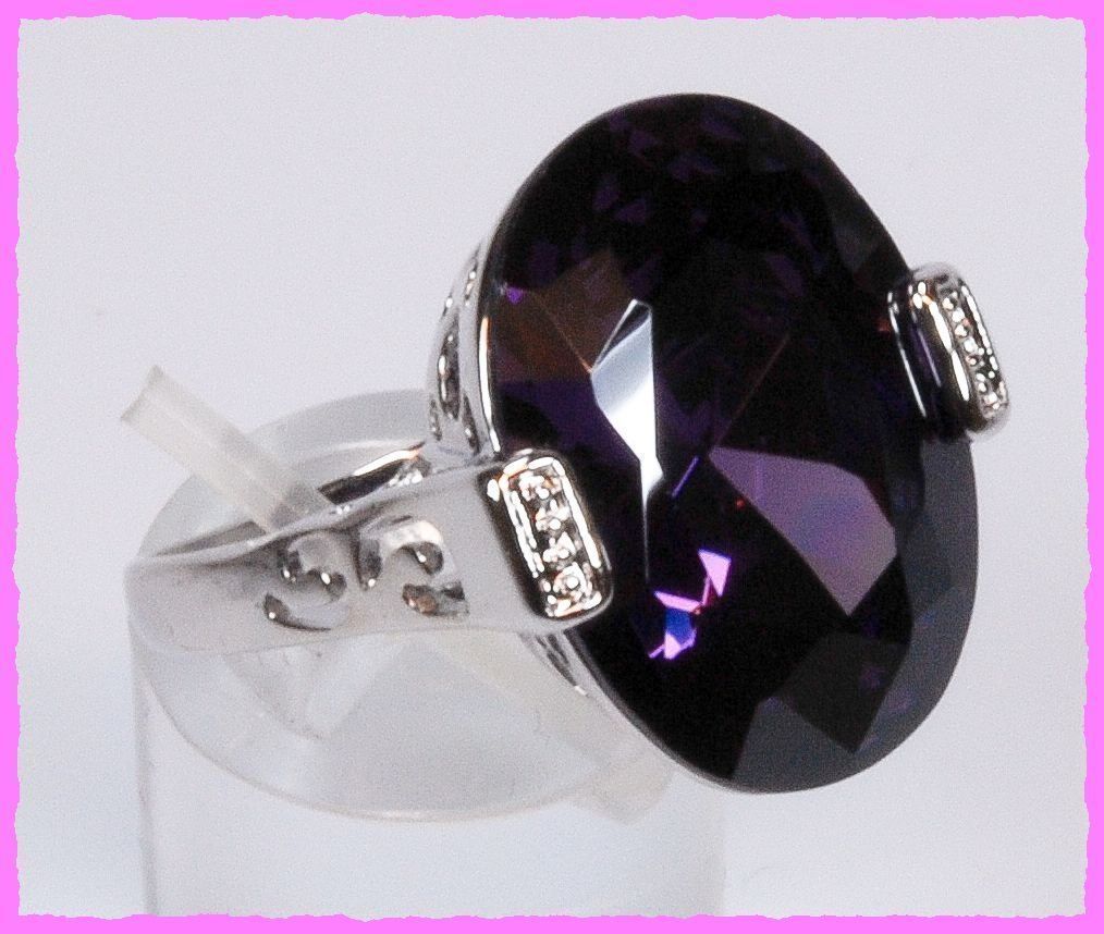 Anelli: Bezaubernder Ring mit grossem Zirkon – Nuovo e nell'imballaggio originale da Oberglatt ZH venduto da Diamond-Girl 2