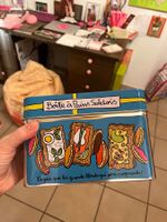 Boîte métal pains suédois Derrière la porte bon état vintage