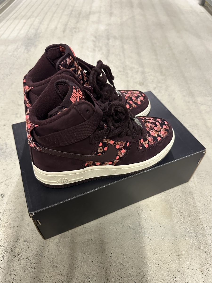 Nike Scarpe da donna: Nike Air Force 1 Hi Liberty Quickstrike – Nuovo e nell'imballaggio originale da Niederlenz venduto da Shininglove 4