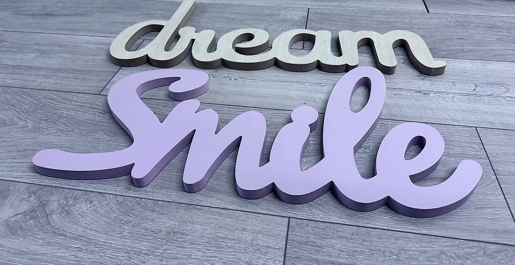 Tutte le decorazioni: Holz Schrift SMILE und/oder DREAM – Usato da Wettswil venduto da lin_fv2p 1