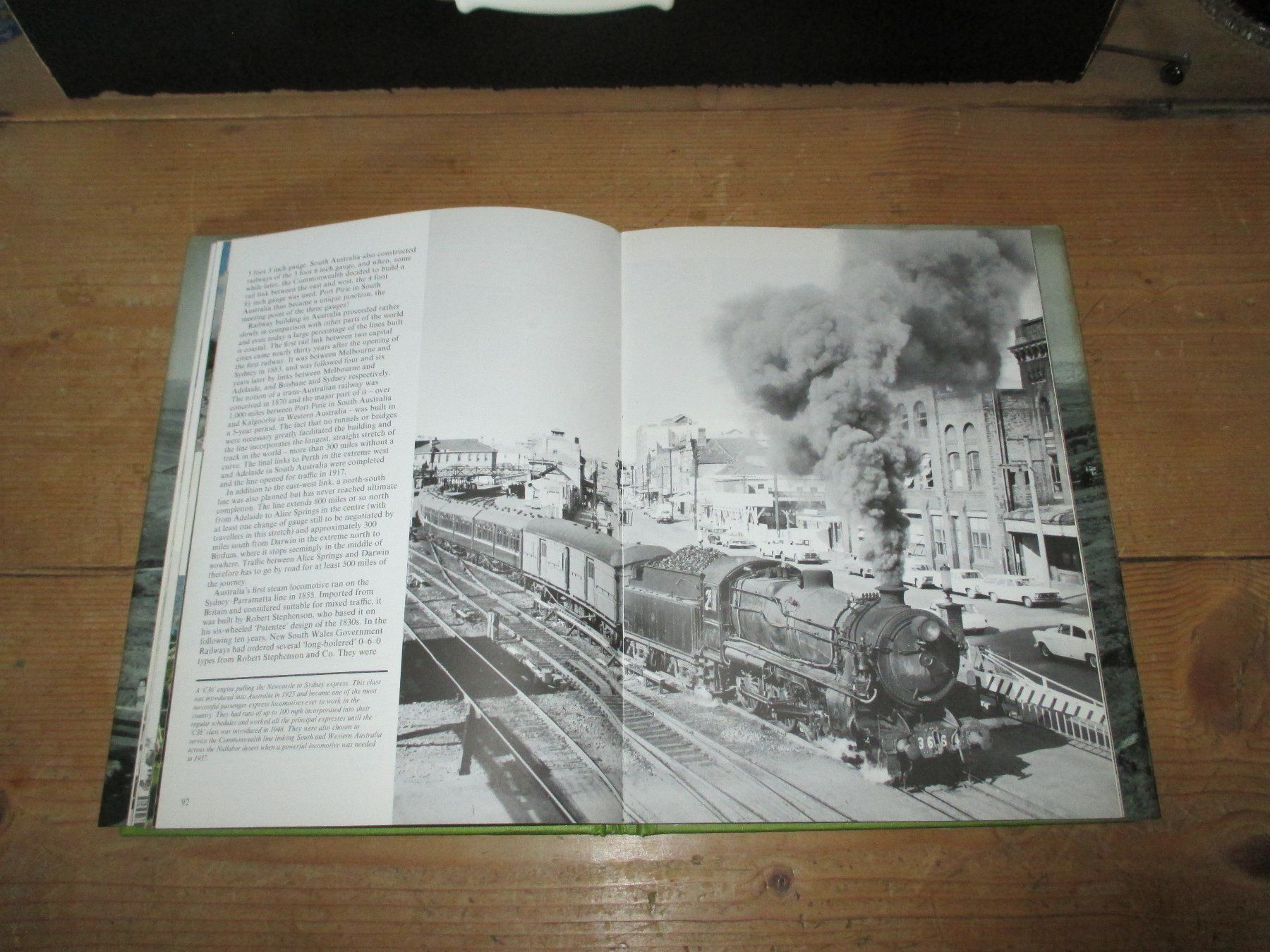 Bücher: TRAINS – Gebraucht aus Flims - Dorf von Stagediver 6