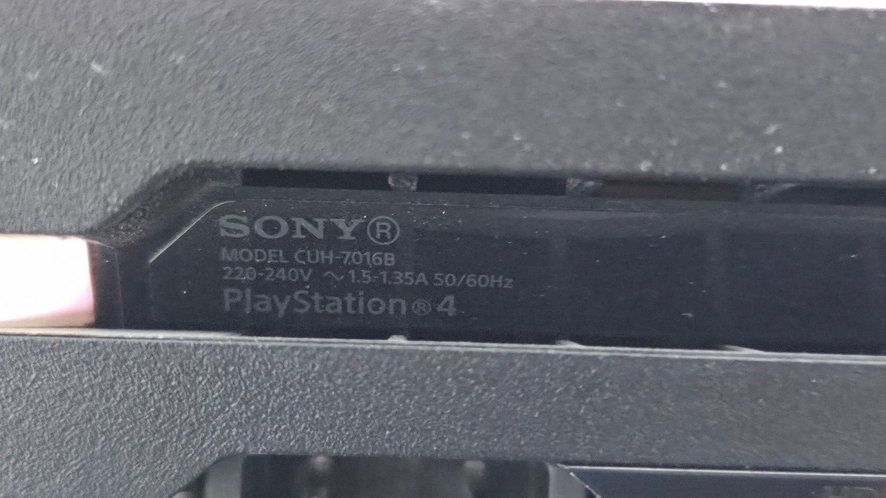 Sony Console: PS4 Pro – Usato da Aarau venduto da IJac 2