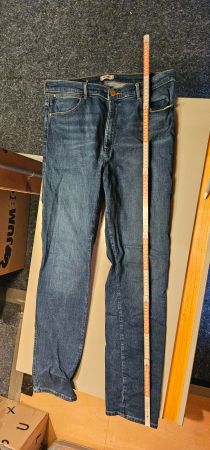 Jeans Wrangler Herren dunkelblau Grösse 36/32 neu