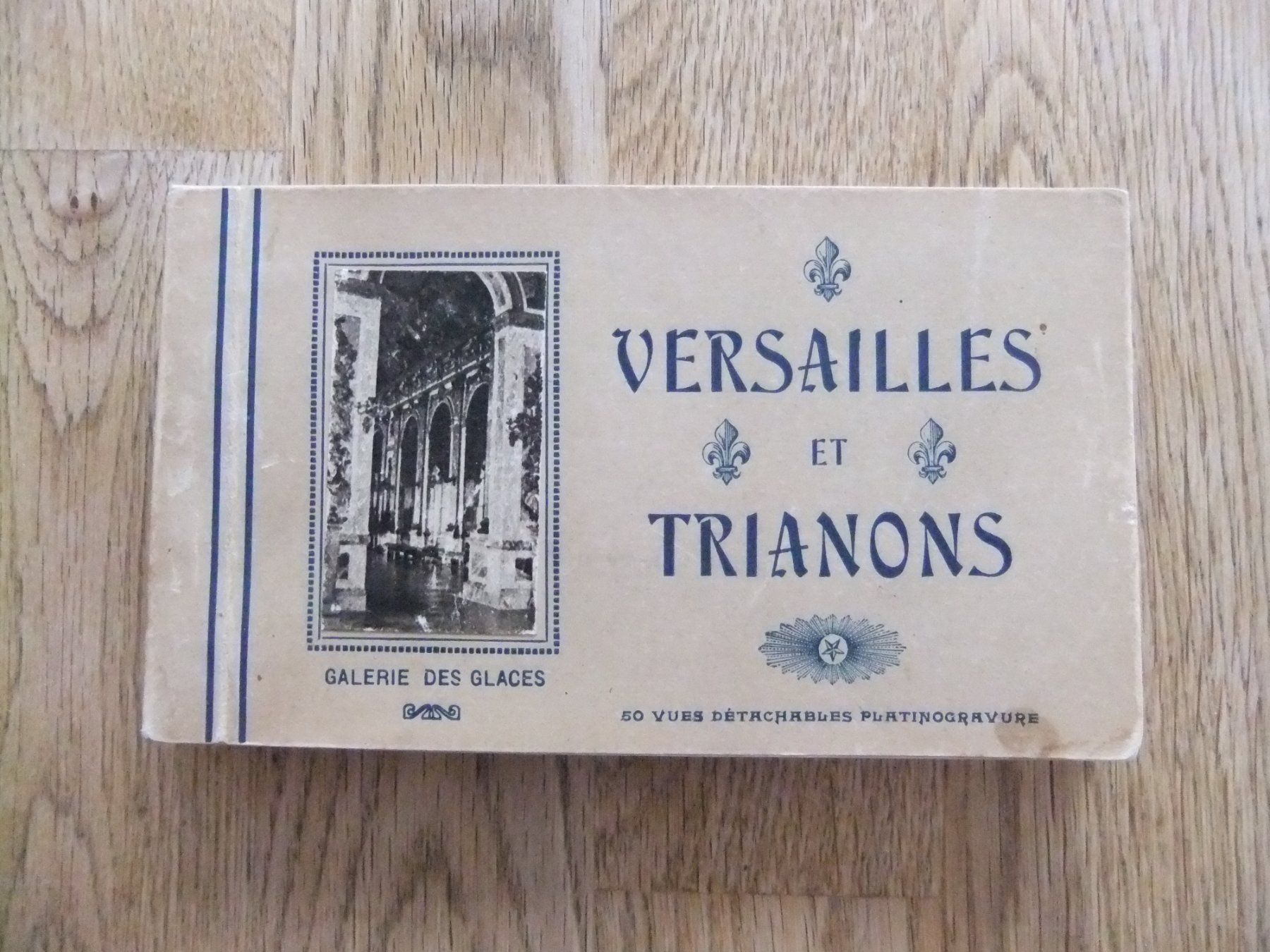Cartoline postali: 48 antike Ansichtskarten (Buch) Versailles Frankreich – Usato da St. Niklaus VS venduto da wunschlos54