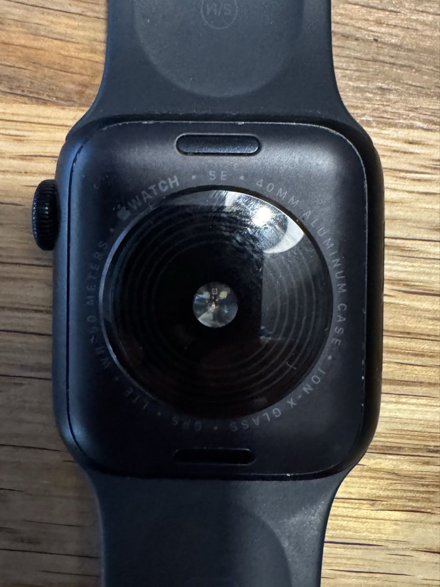 Apple Smartwatch: Apple Watch SE 2022/2023 – D'occasion à Zufikon par Tagore1 2