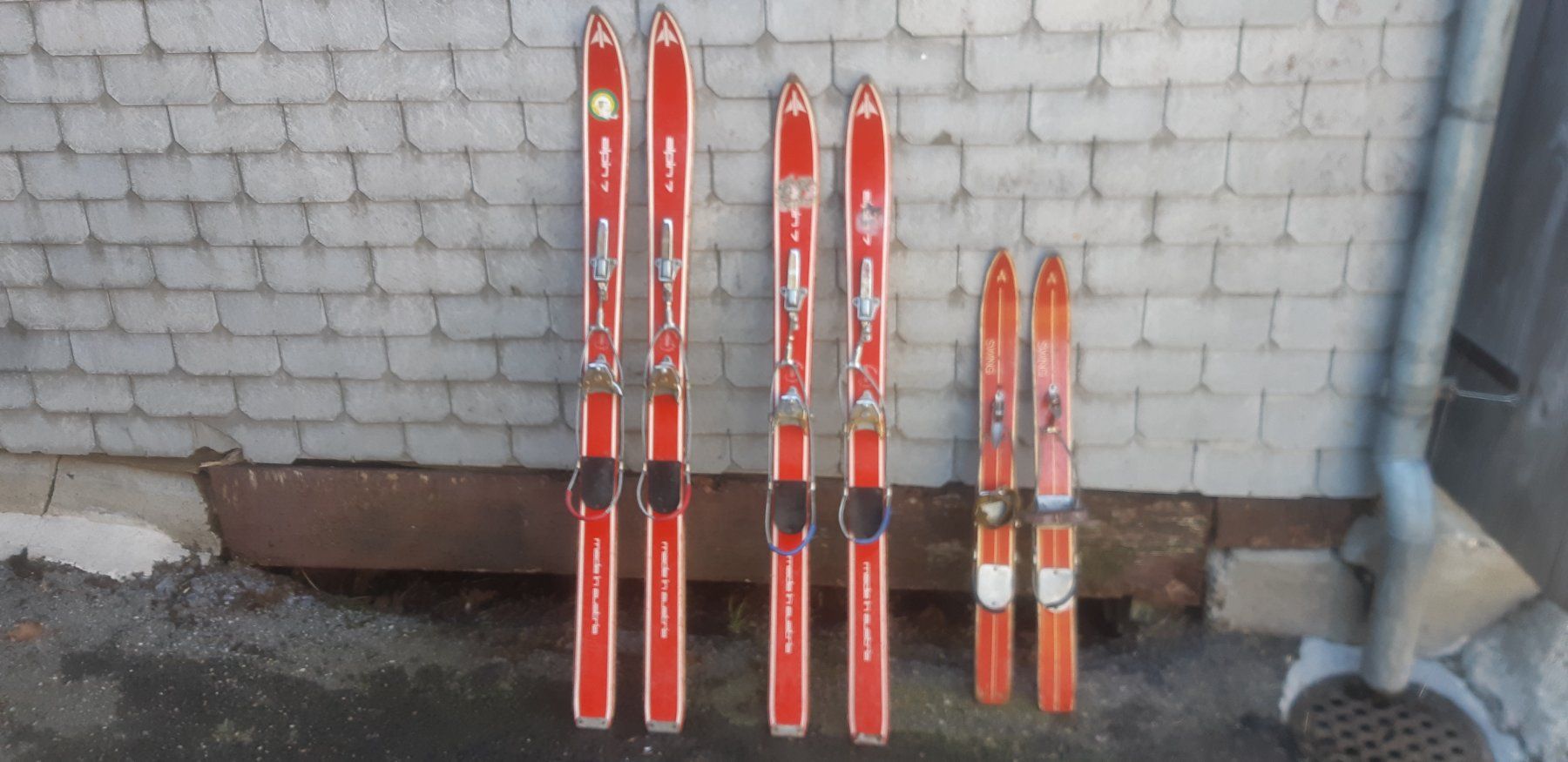 Sci: 3 Paar alte Ski - Kinderski – Usato da Wolfhalden venduto da Quiria68