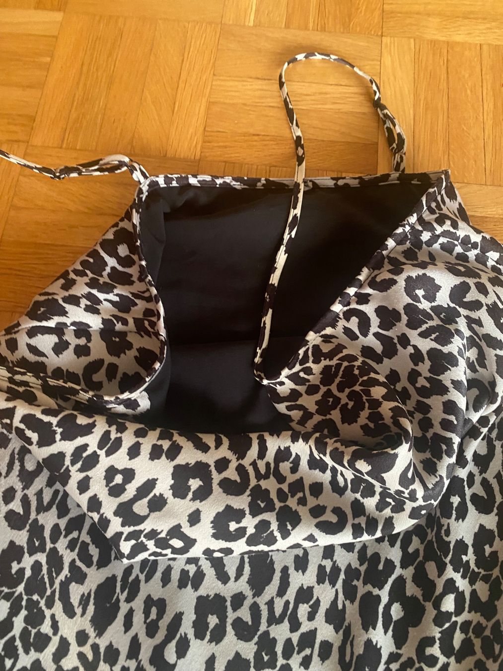 Kleider: Leo Satin Kleid Gr S – Gebraucht aus Zug von estarthyme 4