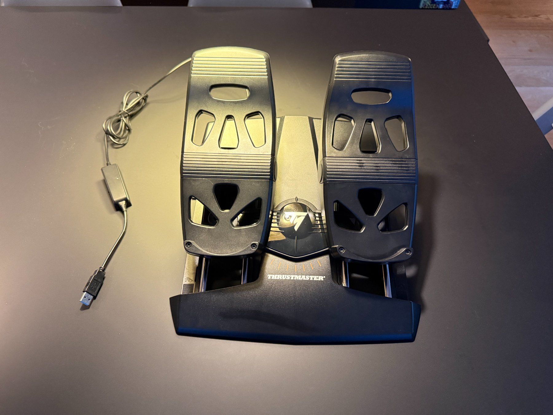 Manettes: Thrustmaster TFRP Flight Rudder Pedals – D'occasion à Jonen par giuco