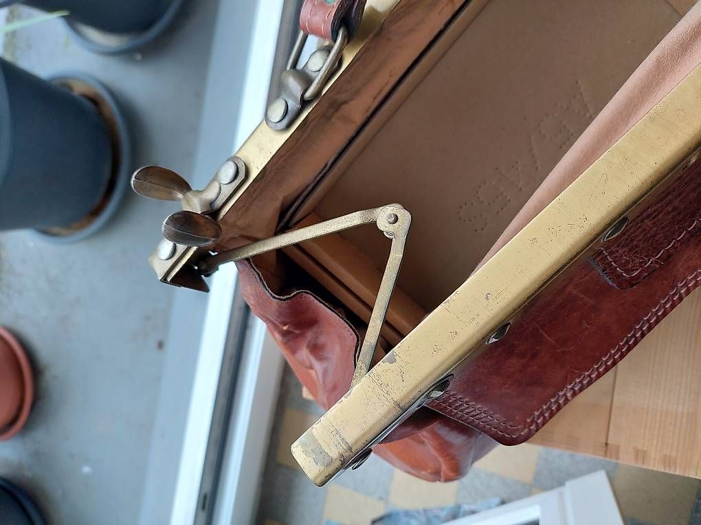 Borse da donna: Vintage Leder-Tasche  – Usato da Biel/Bienne venduto da ChZ10 2