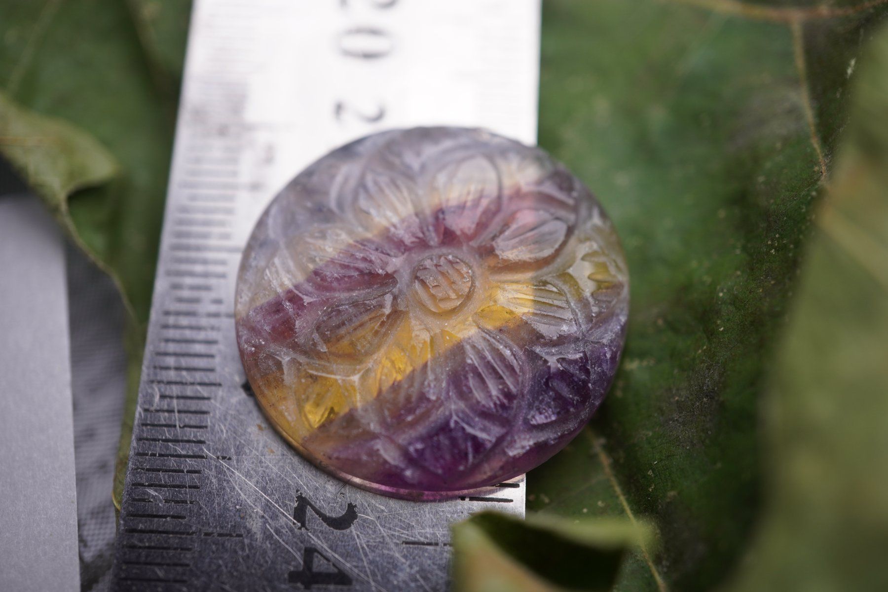 Minerali & Pietre curative: Fluorite  Blume    Cabochon 35ct  ab 1.- – Nuovo e nell'imballaggio originale da Eschenbach SG venduto da topstone 3