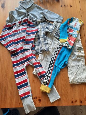 Kleiderpaket Grösse 92