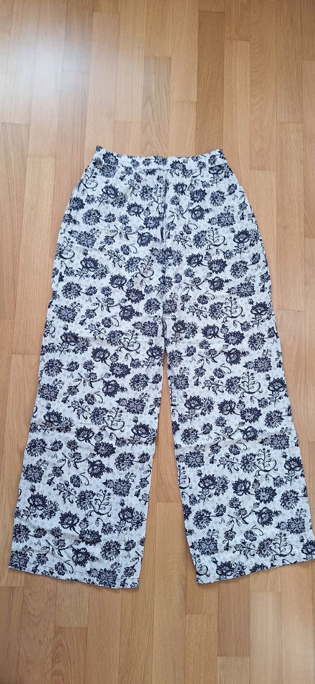 Esprit Pantaloni: Esprit, pantalon d'été – Nuovo (secondo la descrizione) da Lussery-Villars venduto da pousinete02 1