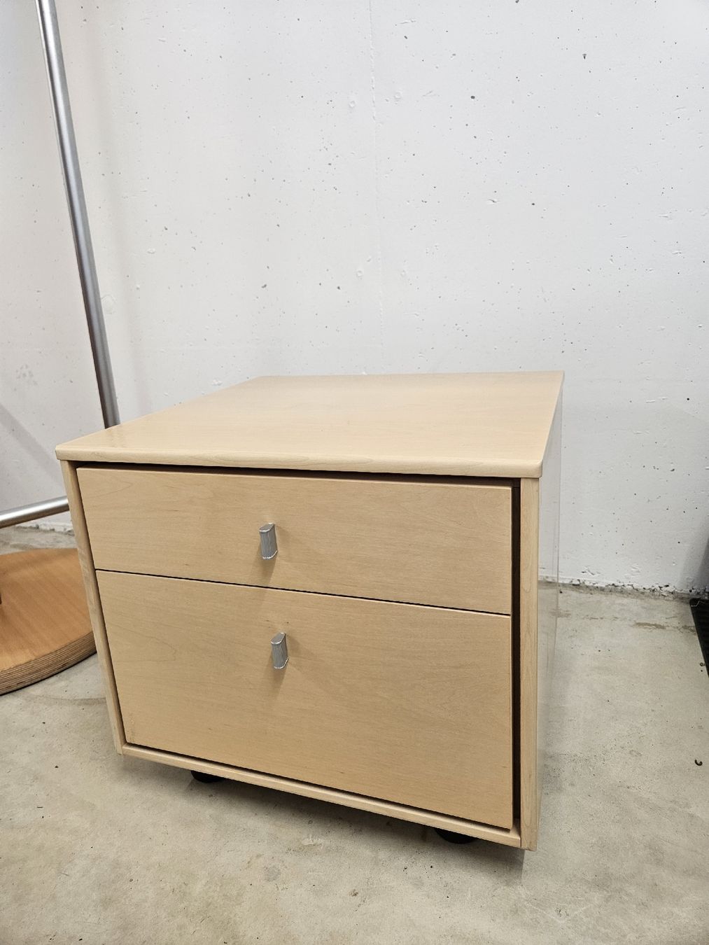 Comodini: Schöner Holznachttisch – Usato da Uster venduto da den_8x8r 1