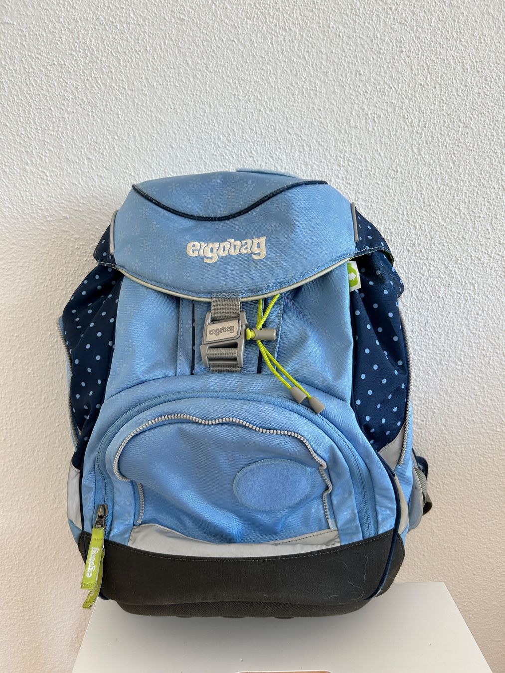 Ergobag Borse & Zaini: Ergobag Schulsack 3-teiliges Set – Usato da Münchenstein venduto da Pasdra 2