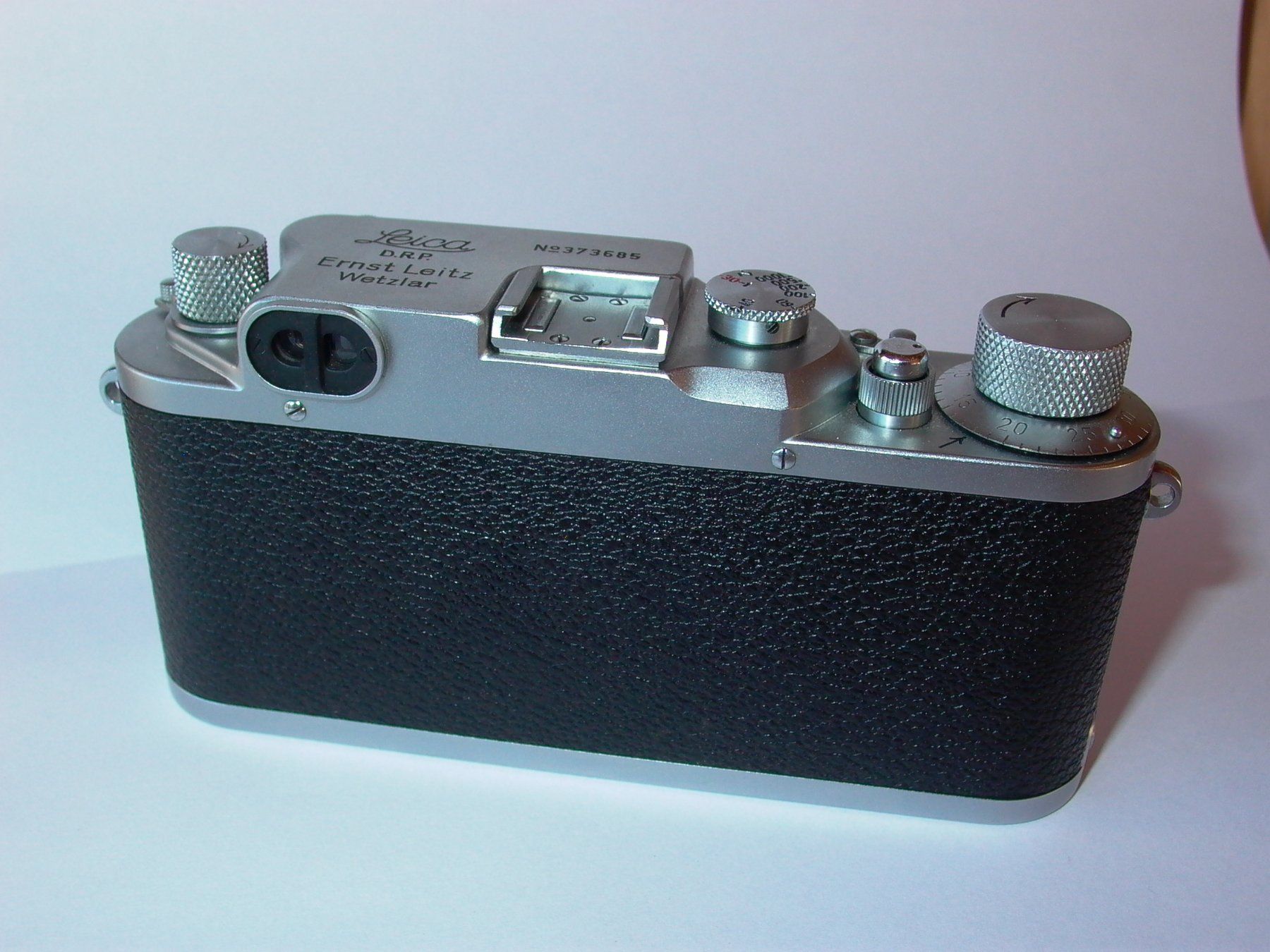 Leica Fotocamera: LEICA IIIC tendina rossa – Usato da Calpiogna venduto da maloernox 3
