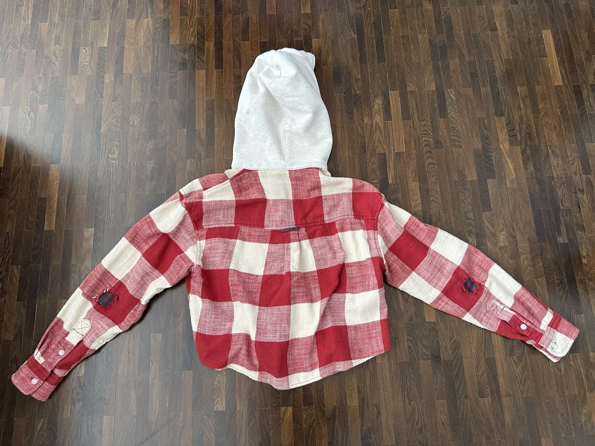 Blusen: American Eagle mit  Kapuze – Neu (gemäss Beschreibung) aus Winterthur von su_4assd 2