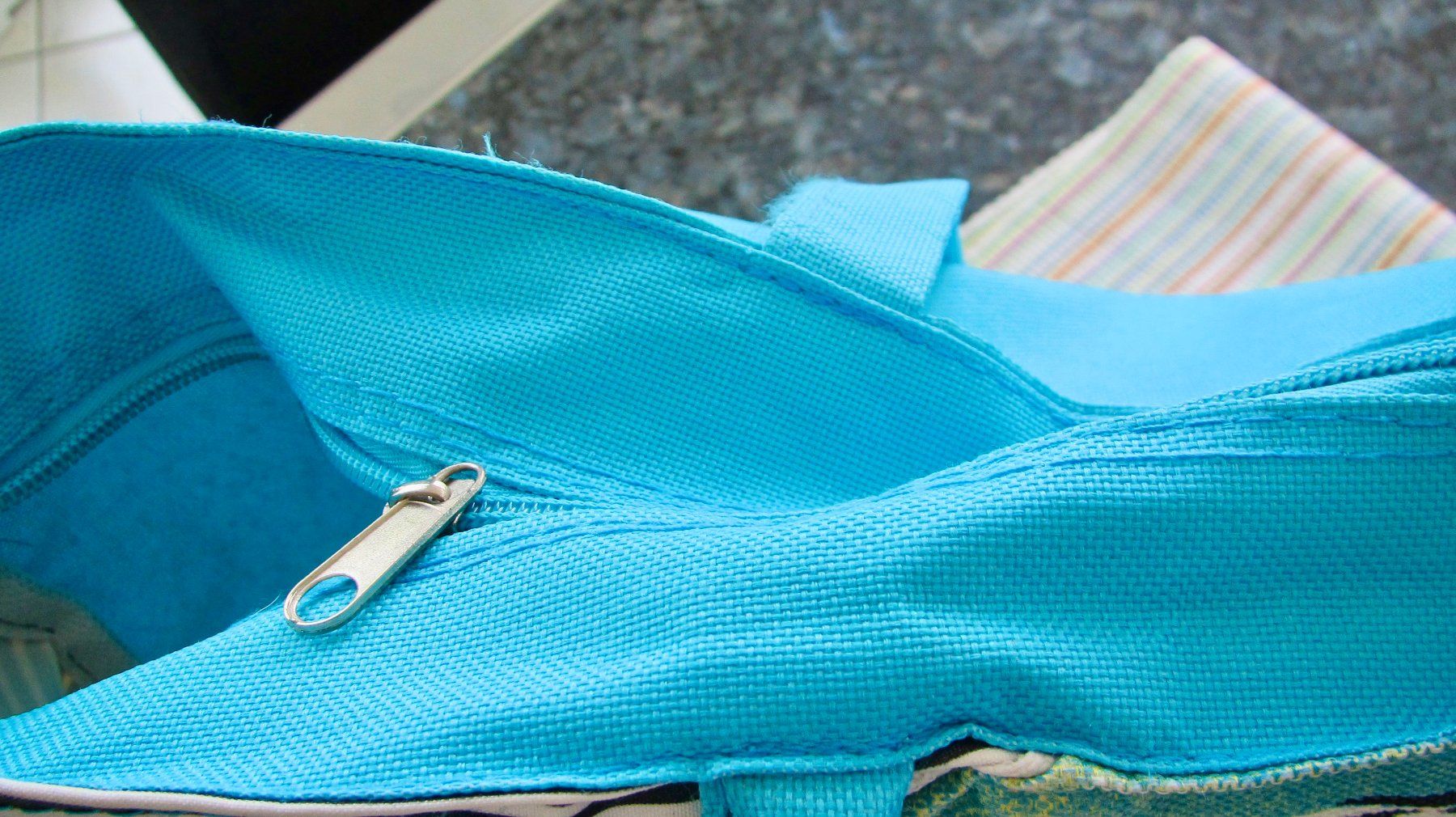 Borse da donna: SAC DE PLAGE REPUBLIQUE DOMINICAN – Usato da Murten venduto da Selliot 2