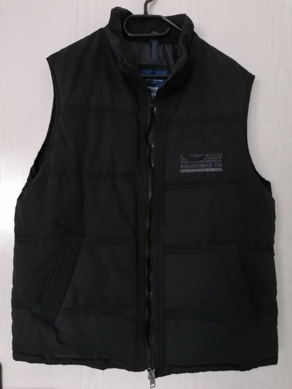 Tom Tailor Giacche: Neue Tom Tailor-Daunenweste, L,  💥 %%%%% – Nuovo (secondo la descrizione) da Rothrist venduto da Helloween 1