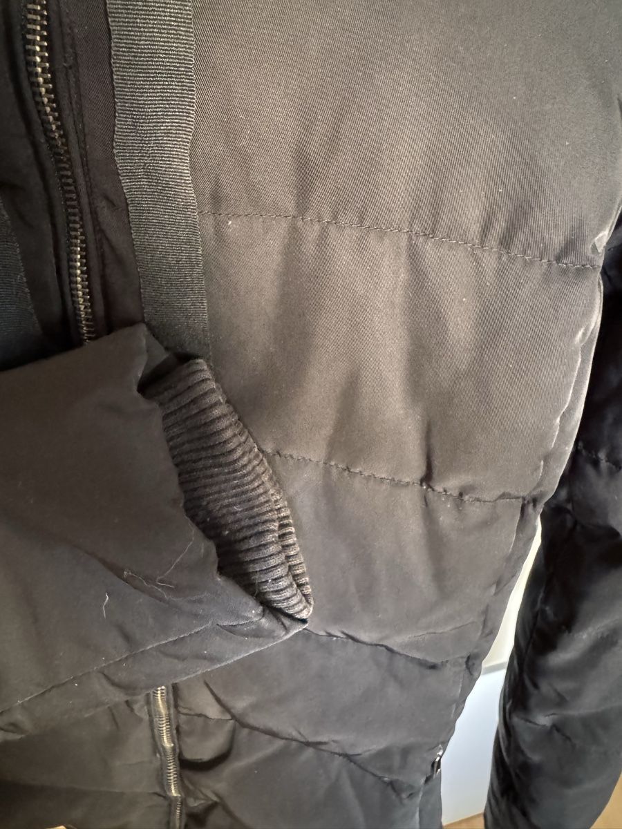 Esprit Cappotti: Damen Daunenjacke schwarz Grösse S – Usato da Dübendorf venduto da ClaraS. 4